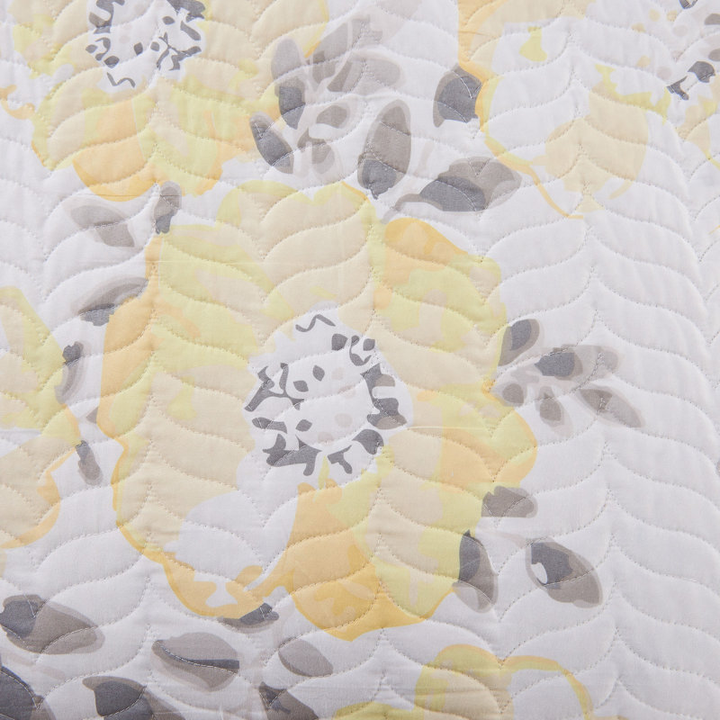 Yellow Watercolor Floral Reversible Quilt Set with Shams, Full / Queen Quilt + 2 Standard Shams, Yellow