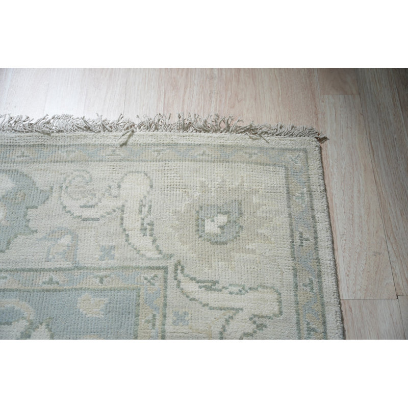 Hand Knotted Wool Floral Area Rug