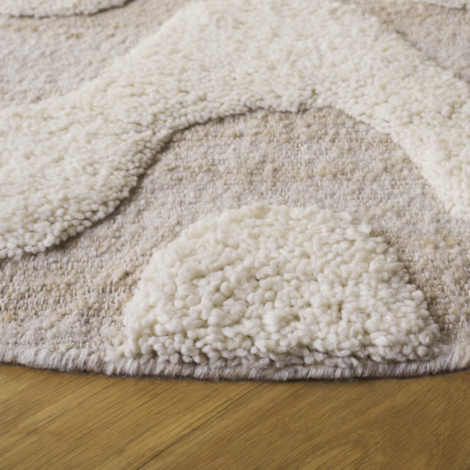 Mullen Hand-Woven Geometric Rug, Round 6'