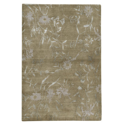 Hand Knotted Area Rug in Straw And Sage