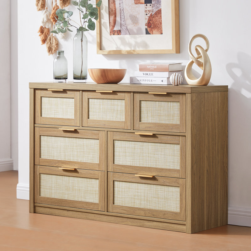Arianna 47.2" W 7-Drawer Manufactured Wood Dresser, Natural Oak