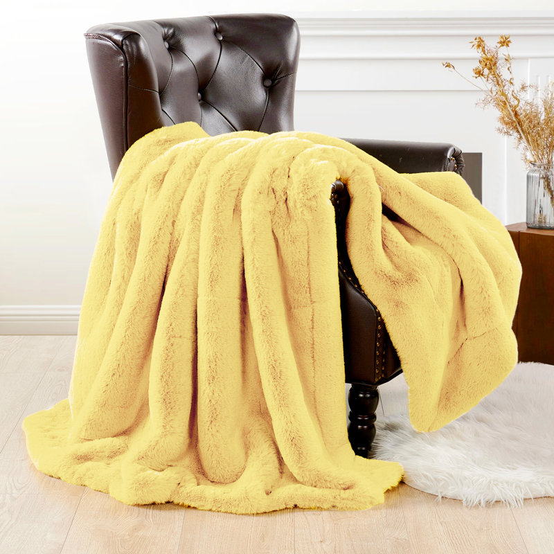 Jeté lourd en fausse fourrure, L 60 po x L 80 po, Jaune soleil