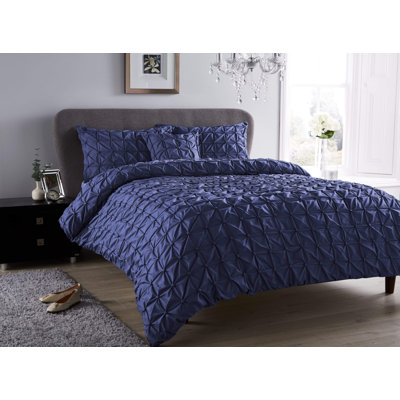 Polyester No Pattern Duvet Cover Set with Pillowcases Included