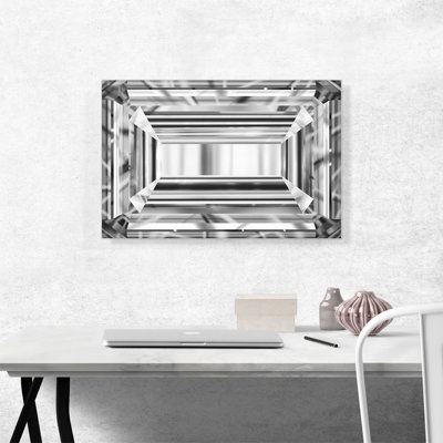 " White Gray Emerald Cut Diamond Jewel "