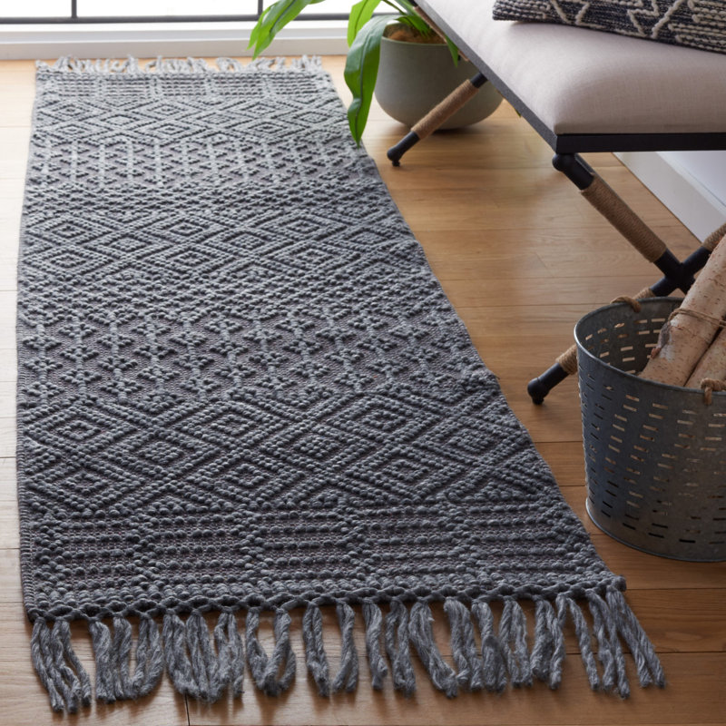 Leedey Hand Woven Pet Yarn/Cotton Southwestern Rug in Dark Gray, Runner 2'3" x 8'