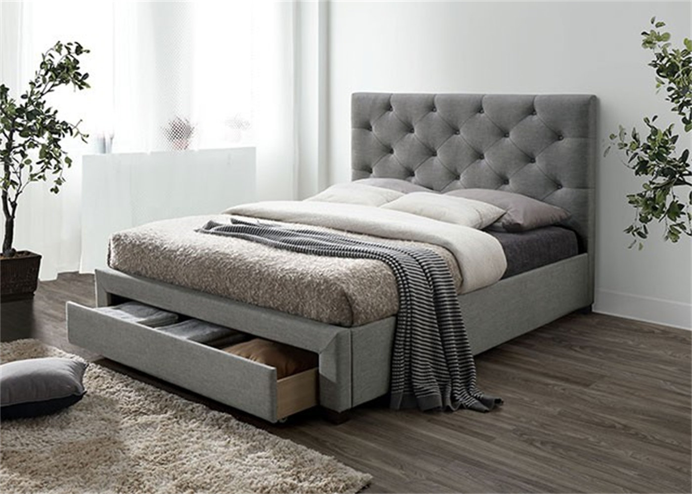 Wade Logan® Aldene Tufted Storage Bed 