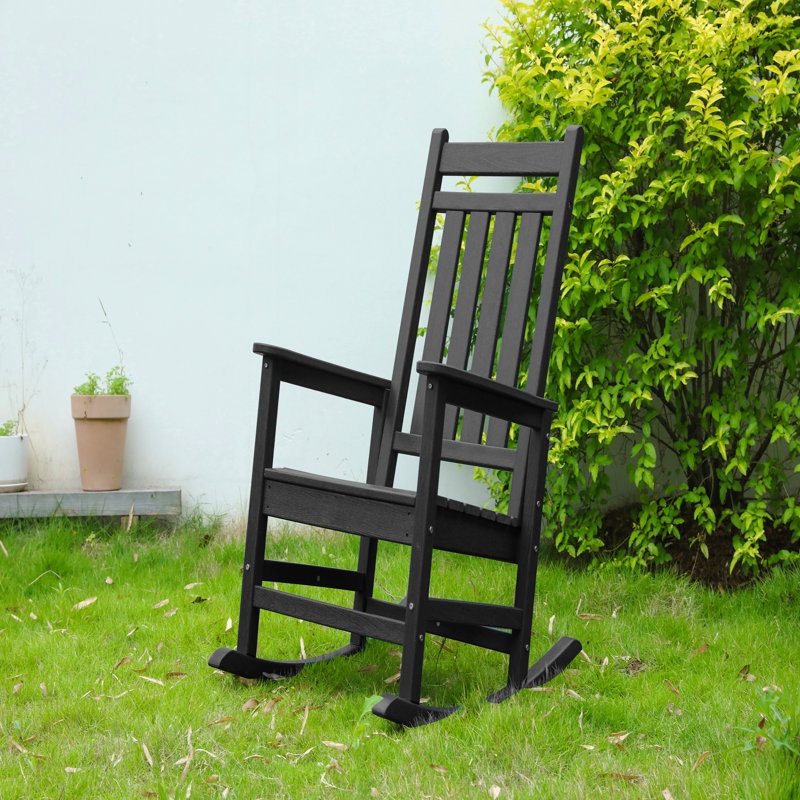 Chaise berçante d'extérieur avec texture bois, Black