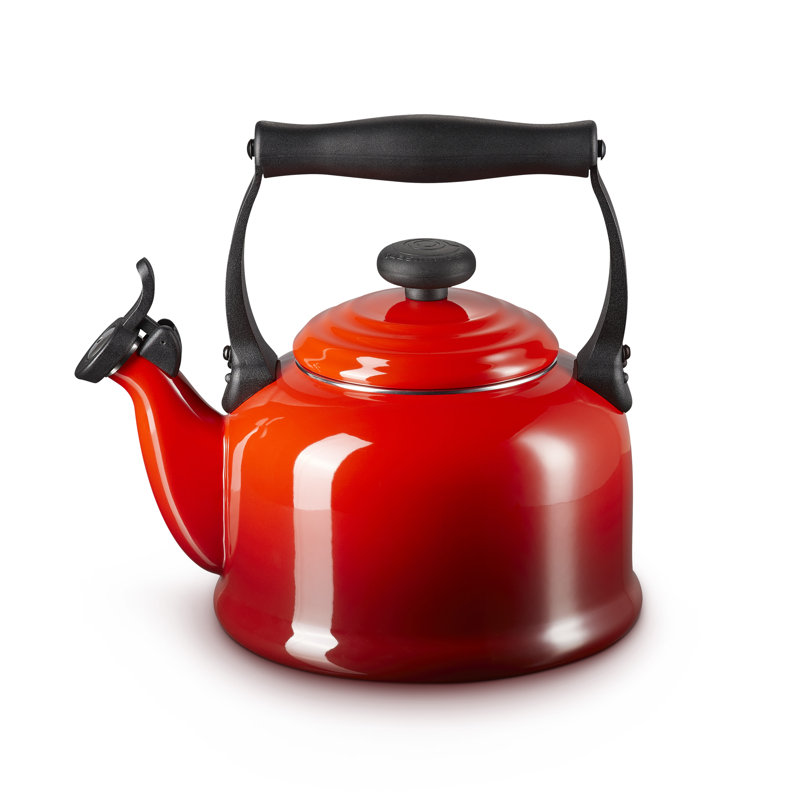 Le Creuset Traditional Kettle with Fixed Whistle 2.1L, Cerise