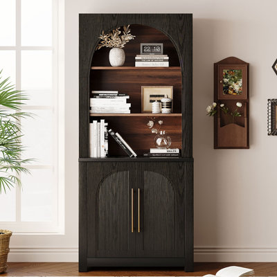 Bibliothèque de 180 cm (70,87 po), tablette moderne avec grand placard de rangement, étagères ouvertes et portes cintrées pour salon ou bureau.