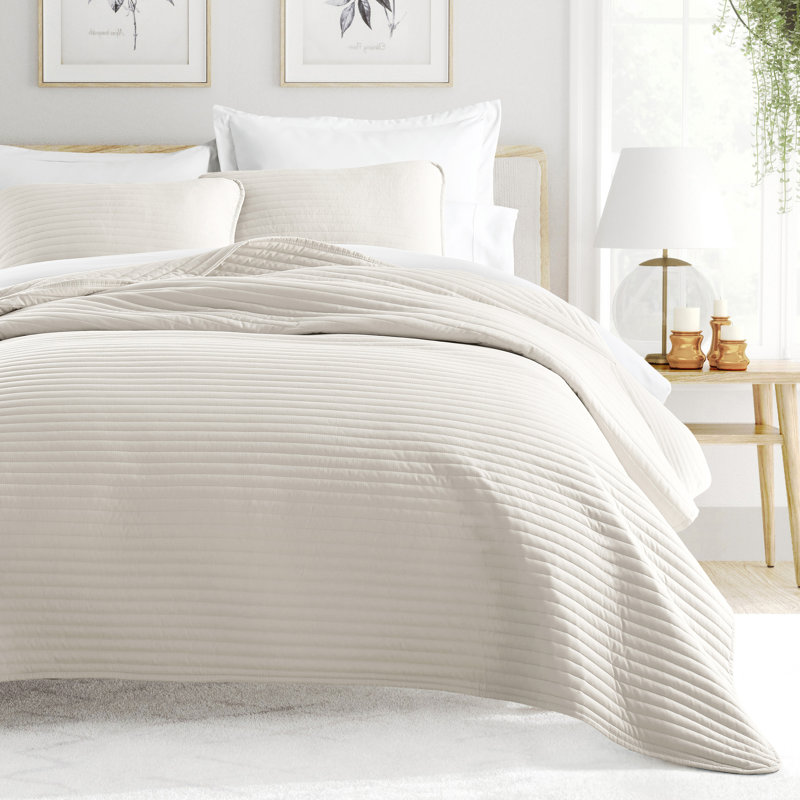 Becky Cameron Lightweight All Season Stripe Stitch Quilt Set with Shams, Natural, King Quilt + 2 King Shams