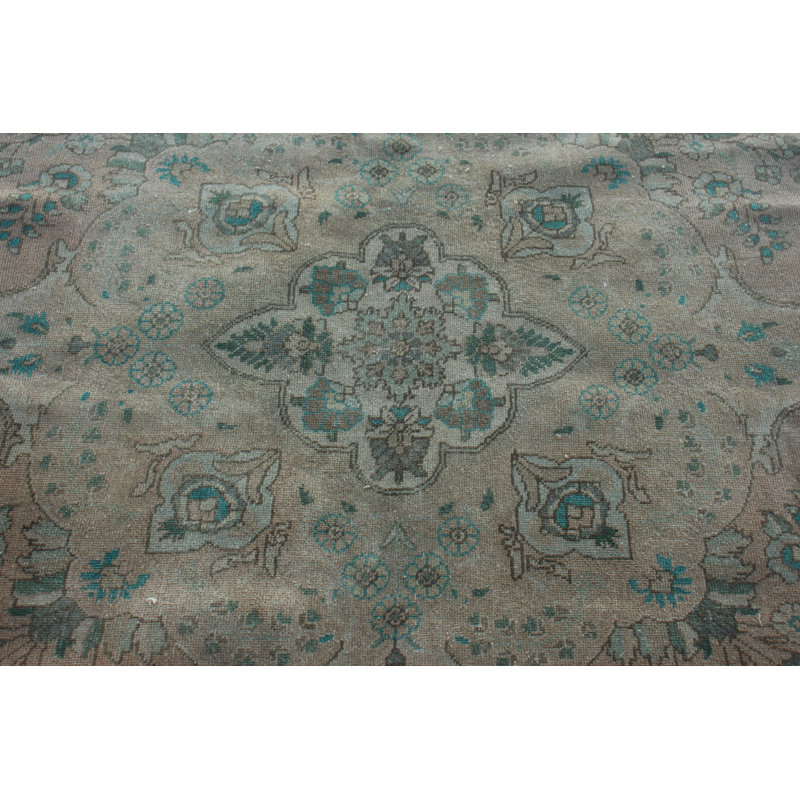 Tapis turc classique beige et bleu pour une décoration de sol élégante et intemporelle dans n'importe quelle salle à manger ou chambre à coucher