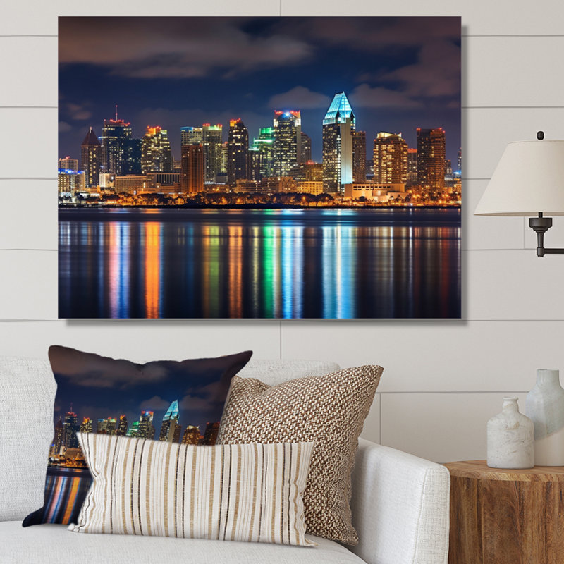 «Montreal Skyline At Night - California», art mural, H 16 po x l 32 po x P 1 po, Toile tendue