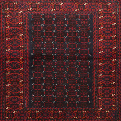 Tapis rouge à motif sud-ouest