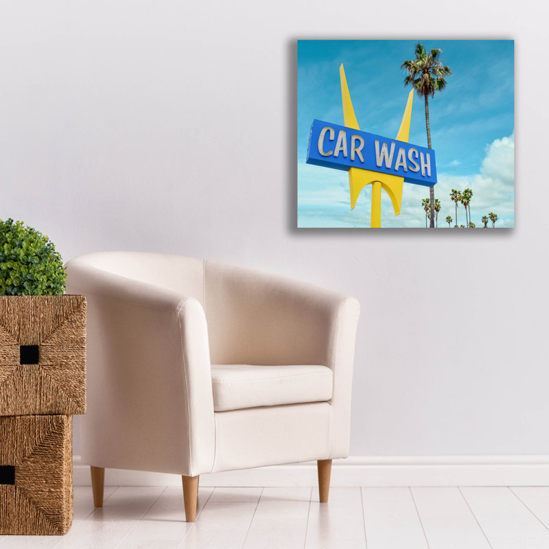 «5 Points Car Wash» par Carlos Vargas, art mural sur toile, H 26 po x l 30 po x P 1,5 po