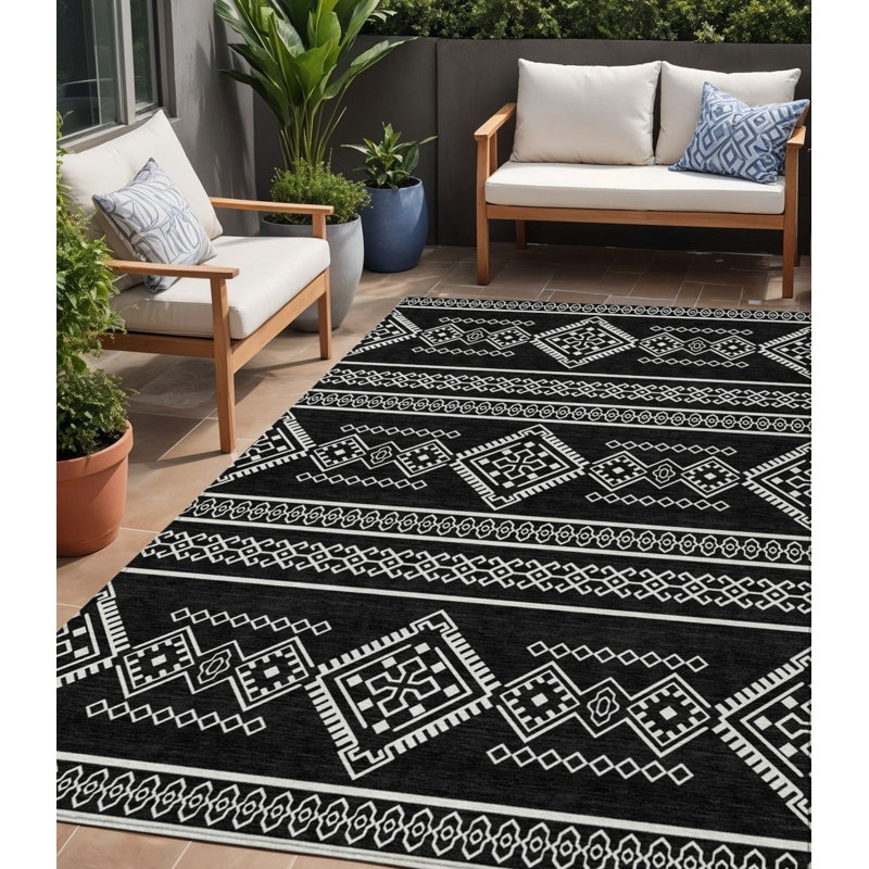 Tapis intérieur et extérieur lavable 5 pi x 8 pi noir et ivoire Southwestern