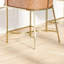 Tabouret de comptoir moderne de 26 po, similicuir brun tabac, structure dorée, patins réglables, dossier confortable à hauteur de cuisine, îlot