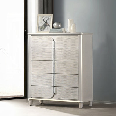 Commode, finition blanc perle