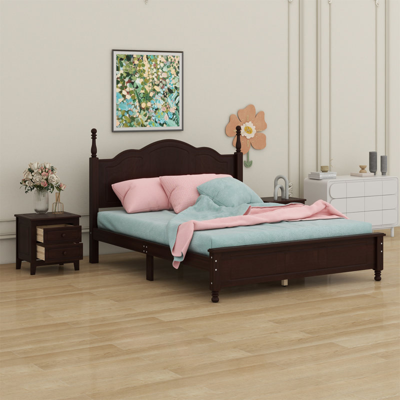 Lit plateforme en bois et deux tables de chevet, Noyer foncé