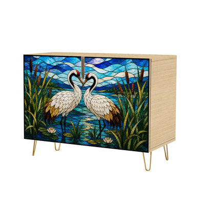 Buffet moderne et élégant orné d'un vitrail représentant deux grues au calme aquatique, avec deux portes de rangement dissimulées. Mobilier multifonctionnel et compact, idéal pour le salon, la cuisine, l'entrée ou le coin café.