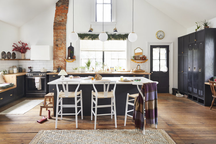 Modern Christmas Kitchen Decor with a Vintage Feel - A Slice of Style