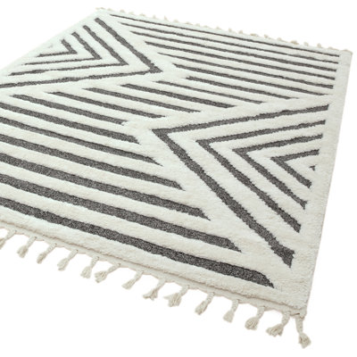 Elyse Geometric Area Rug