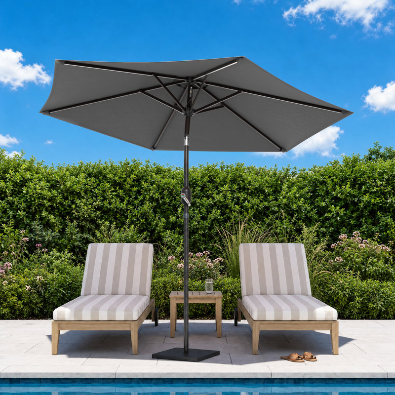 Parasol rond de 7,5 pi avec protection UV, inclinaison facile et caractéristiques de résistance au vent, Gris