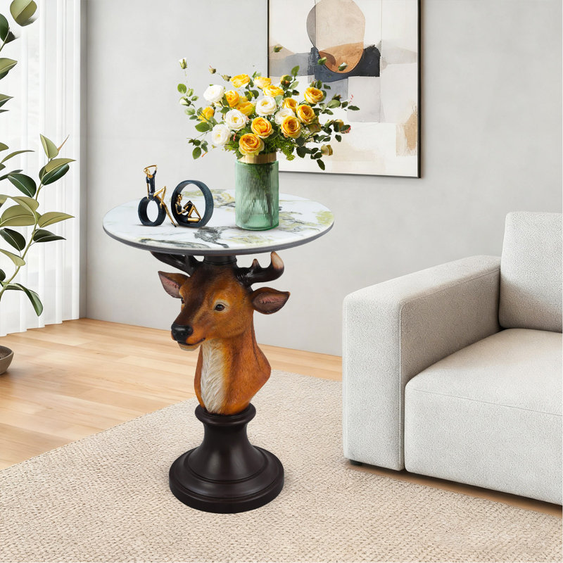 Élégante table d'appoint à tête de cerf avec plateau en faux marbre, fabrication en résine durable pour un décor intérieur élégant et fonctionnel