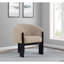 Chaise d'appoint sculptée Boucle avec silhouette incurvée