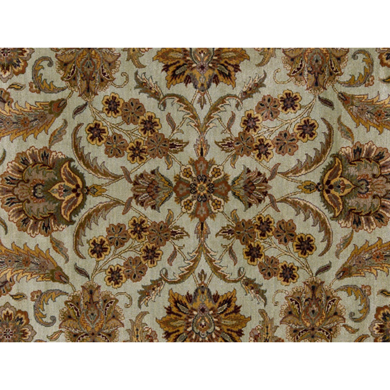 Tapis vert clair et ivoire noué à la main de haute qualité