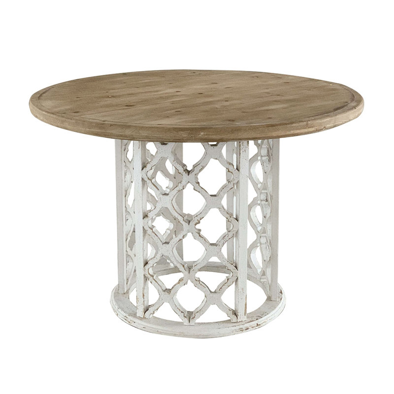 Charmante table de salle à manger en bois de style rustique pour des espaces intemporels