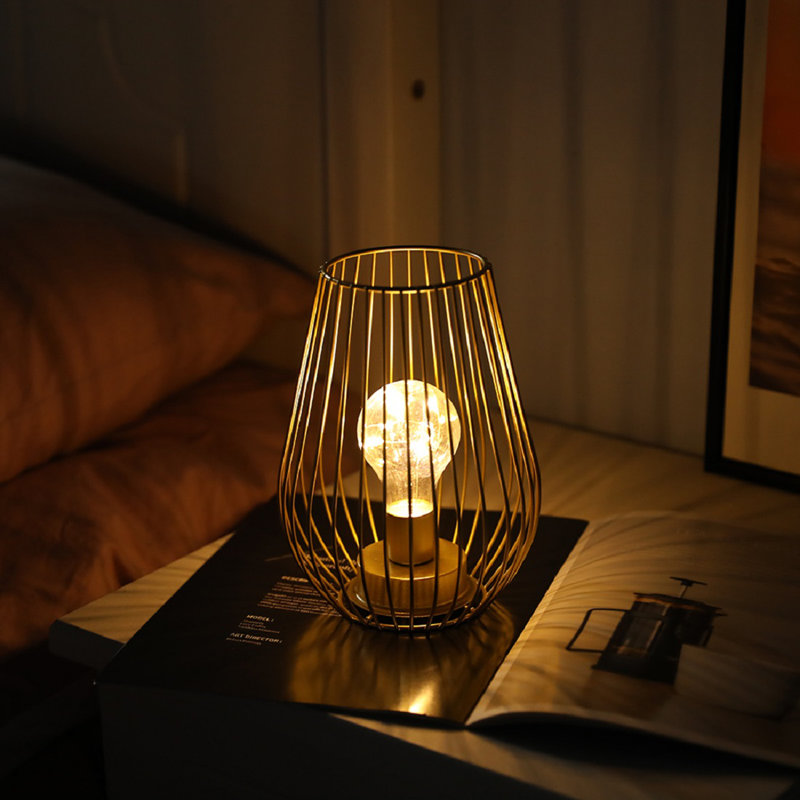 Metal Desk Lamp, Gold