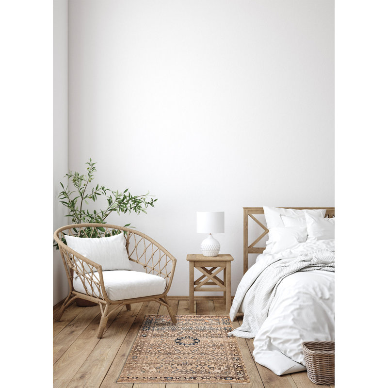 Tapis beige Antalya Vintage 4 pi 4 po x 6 pi 9 po