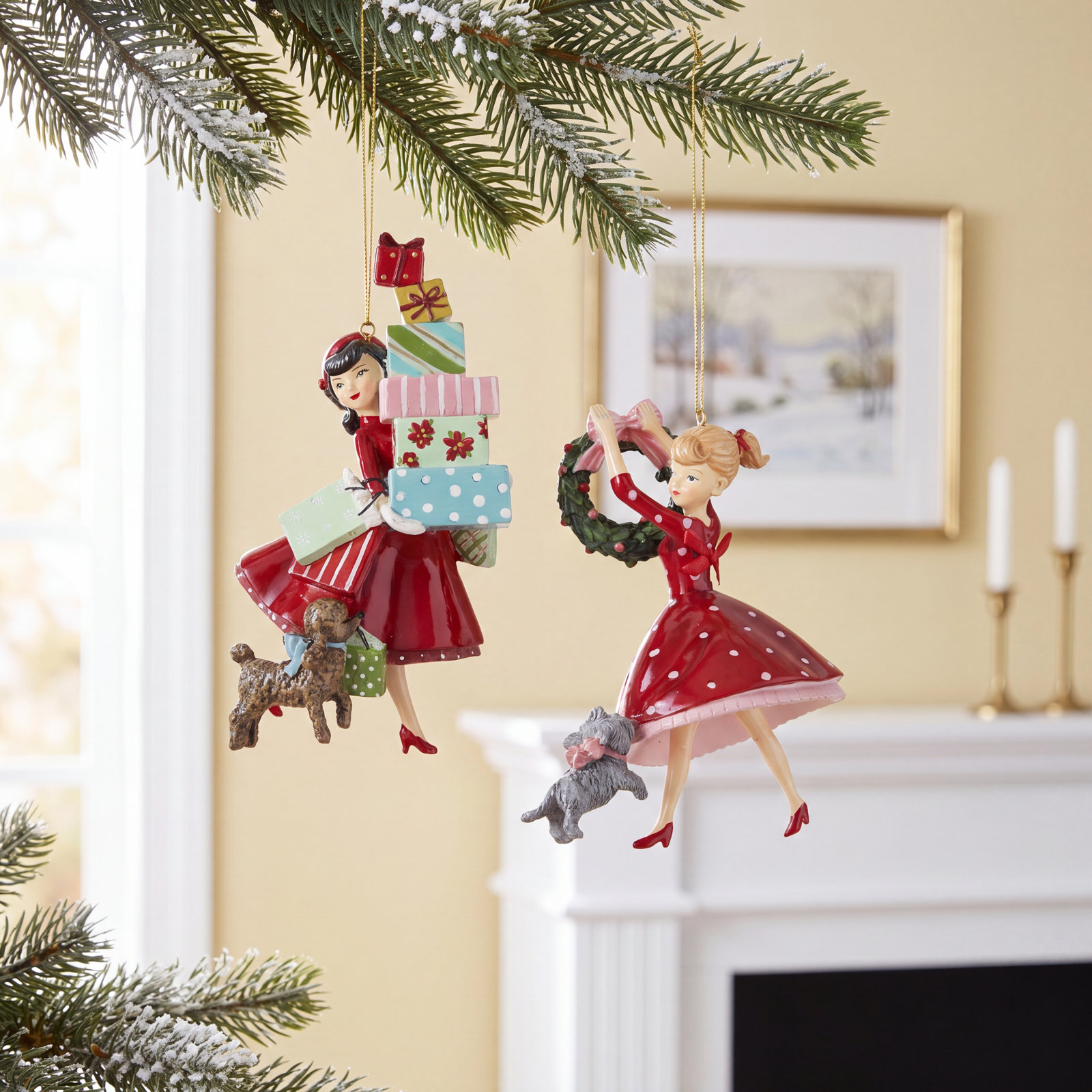 CHRISTMAS IN THE VILLAGE Village 7" Figurine