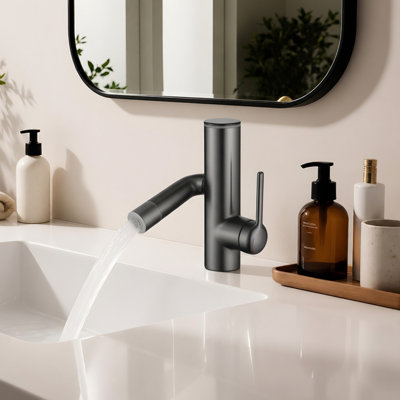 Single-Hole Single-Handle Bathroom Faucet With Drain Assembly