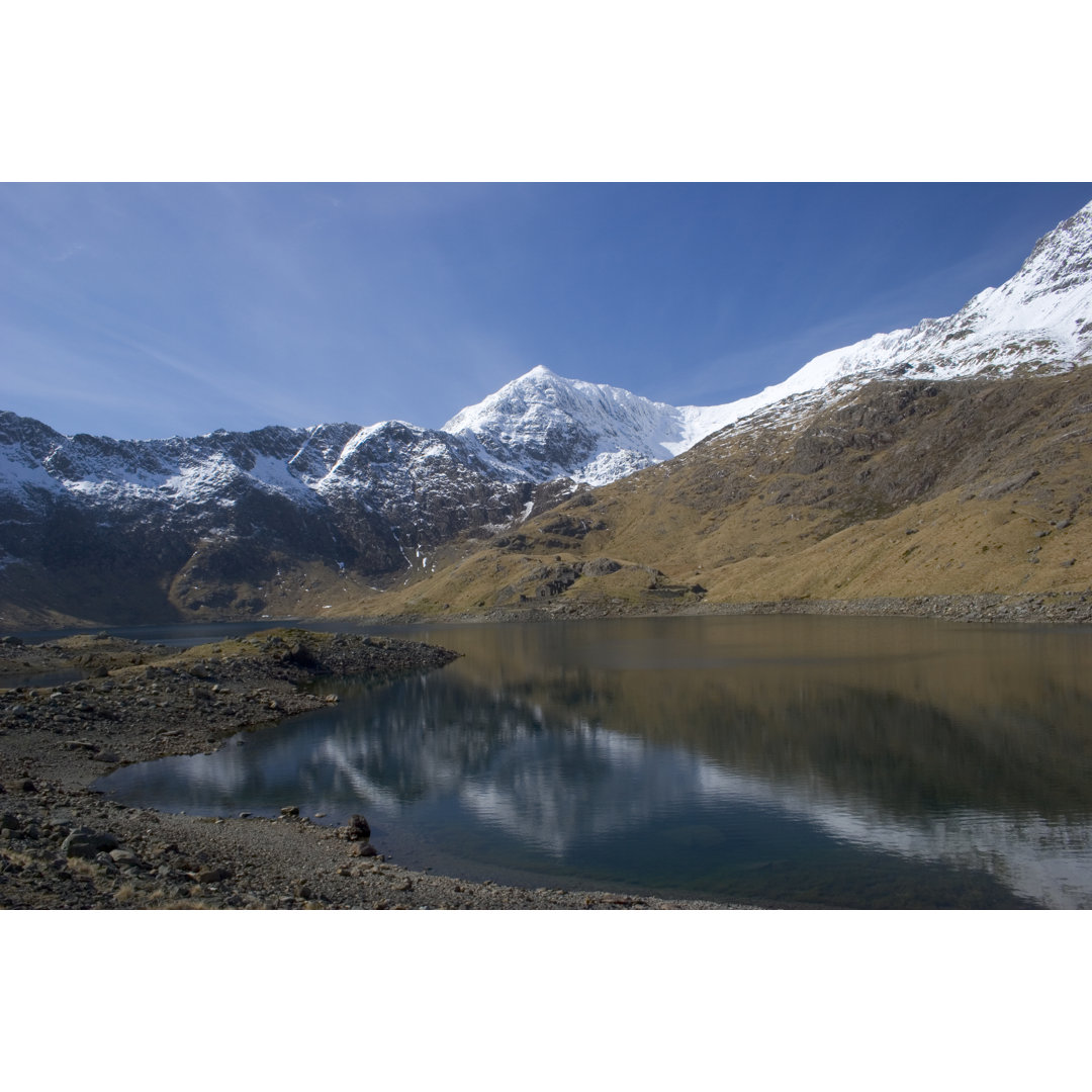 Snowdon von GuruJosh - Ohne Rahmen auf Leinwand