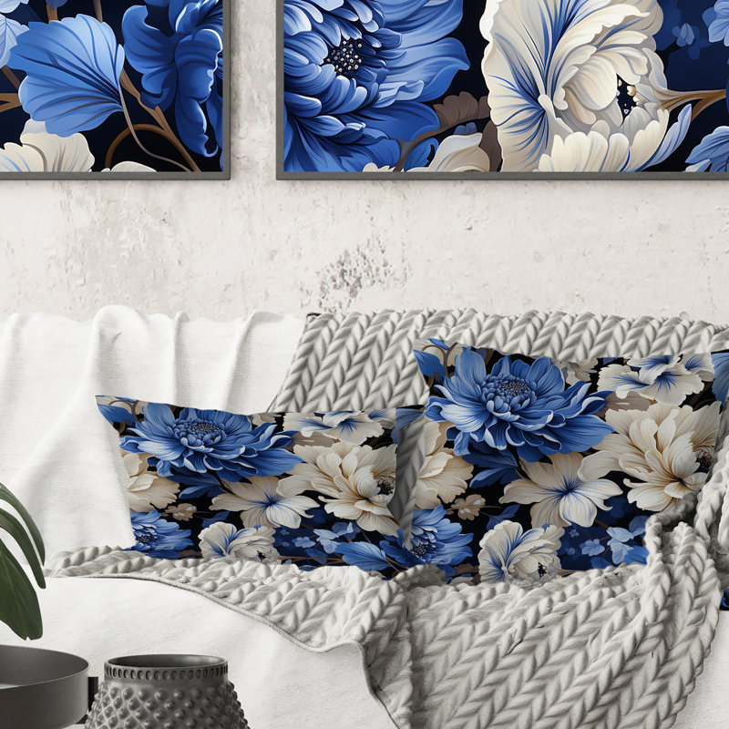 Motif floral de style victorien bleu I Renaissance - coussin à imprimé floral