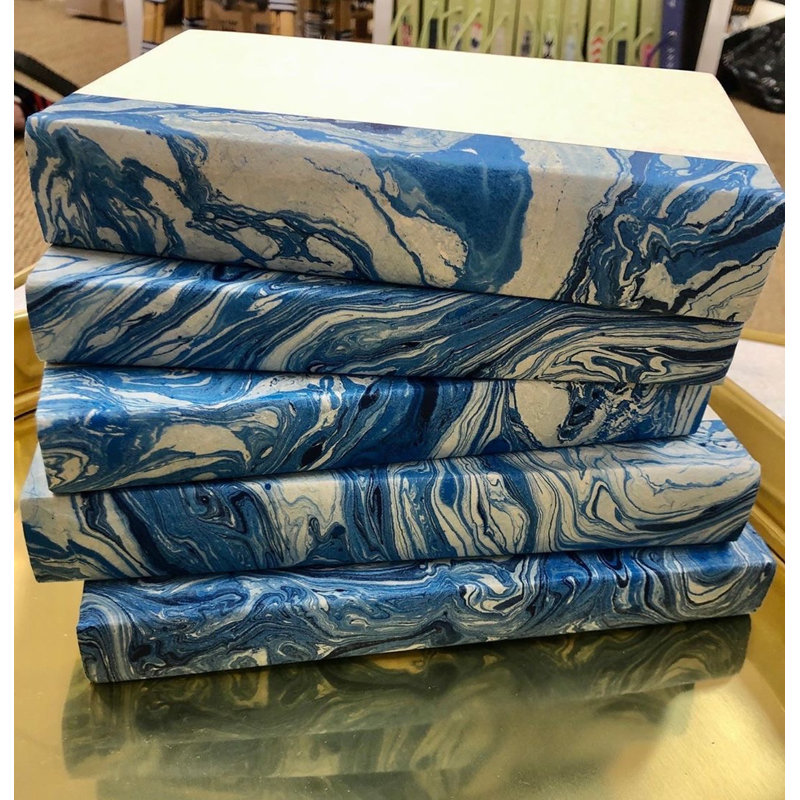 Ensemble de 6 livres Marbré, Bleu / blanc cassé