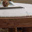 Table basse simple au sens du design