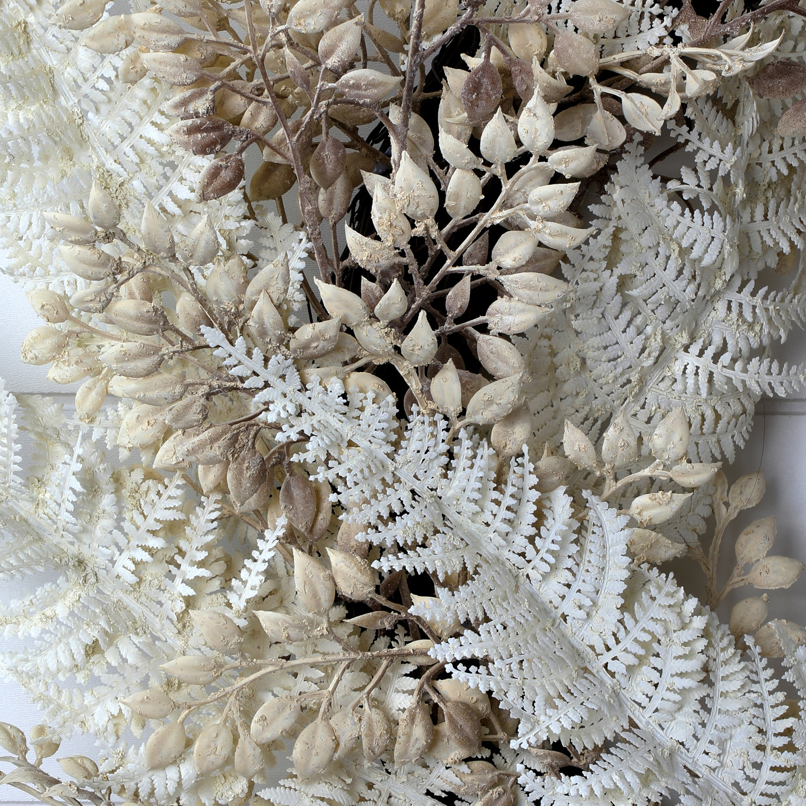 24" Linen Fern Wreath