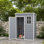 Remise de rangement extérieure en résine 5 pi x 3 pi Outsunny avec plancher, remise de jardin avec porte verrouillable, fenêtre et évent, remise à outils en plastique pour la cour, le patio, la pelouse, gris