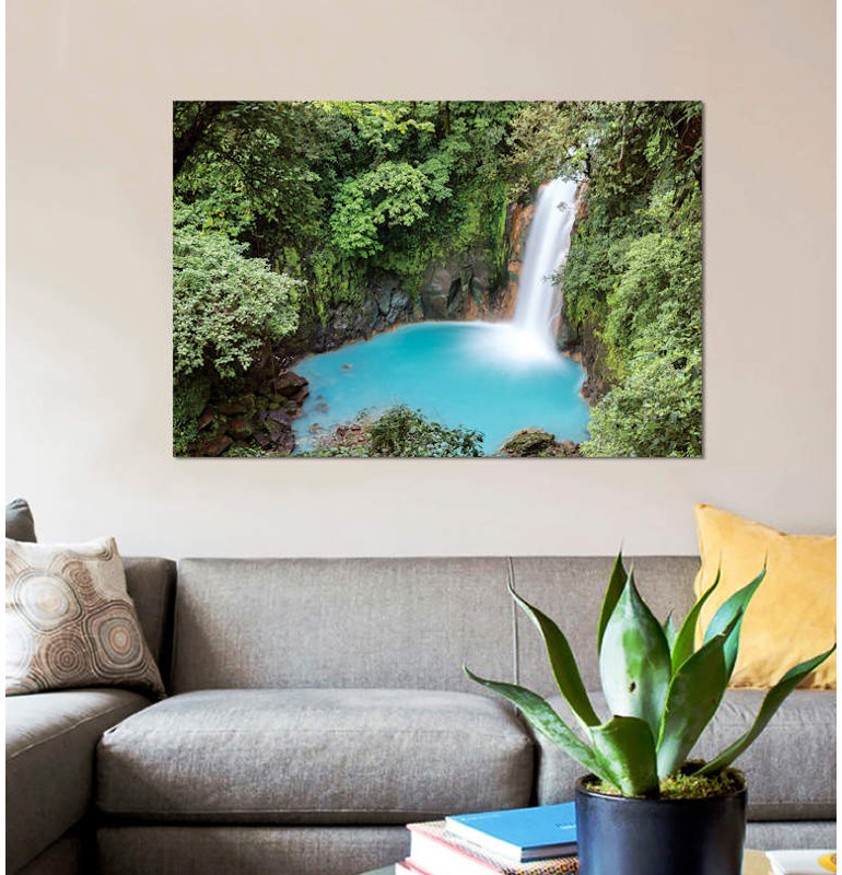 «Rio Celeste Waterfall, Costa Rica» par Matteo Colombo, impression sur toile, H 12 po x l 18 po x P 1,5 po, Toile tendue