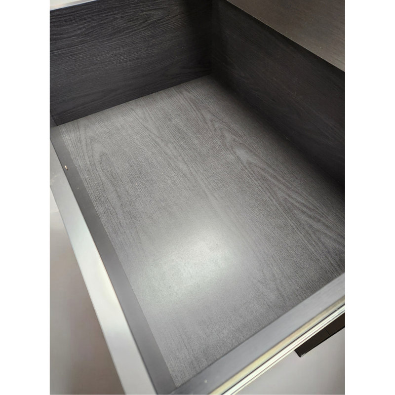 Commode géante à quatre tiroirs lustrée