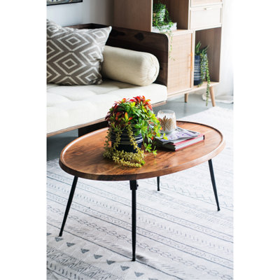 Table basse ovale en bois 39 po x 26 po x 16 po, finition naturelle, accent de fer, table d'éclat de salon 39 po x 26 po x 16 po, et fusion
