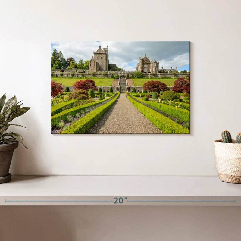 Jardins du château de Drummond, H 8 po x l 12 po