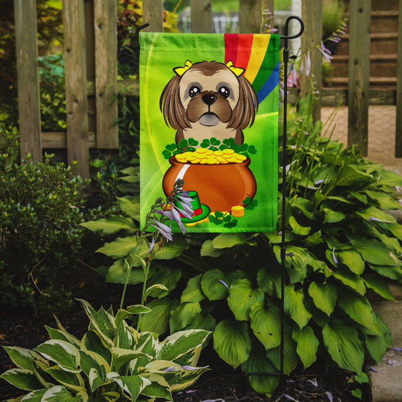 Drapeau de jardin Arella St. Patrick's, Shih tzu (chocolat / brun)