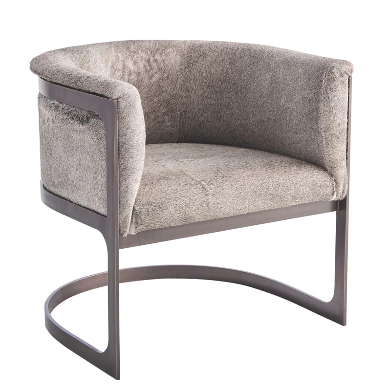 Fauteuil demi-tonneau Regan avec poils sur peau, Bronze antique / gris
