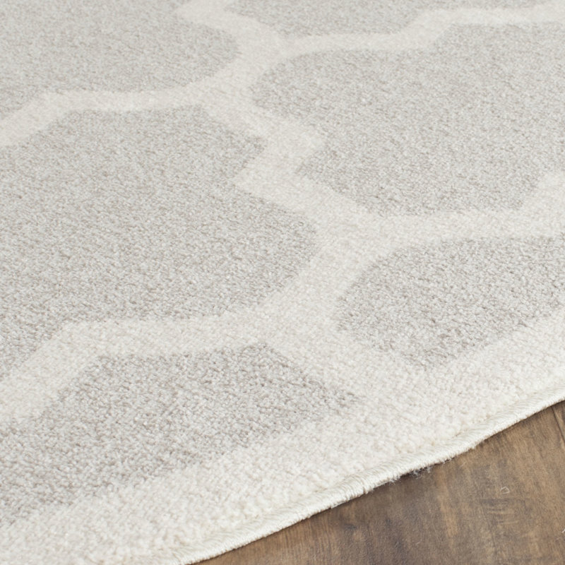 Ammundsen Geometric Machine Made Power Loom Polypropylene Area Rug in Light Grey/Beige, Round 7'
