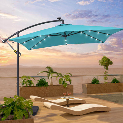 Parasol de patio en porte-à-faux à DEL de 8,2 pi Nadelynn