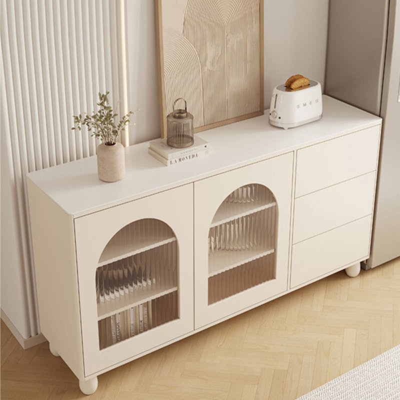 Armoire de rangement minimaliste de couleur crème