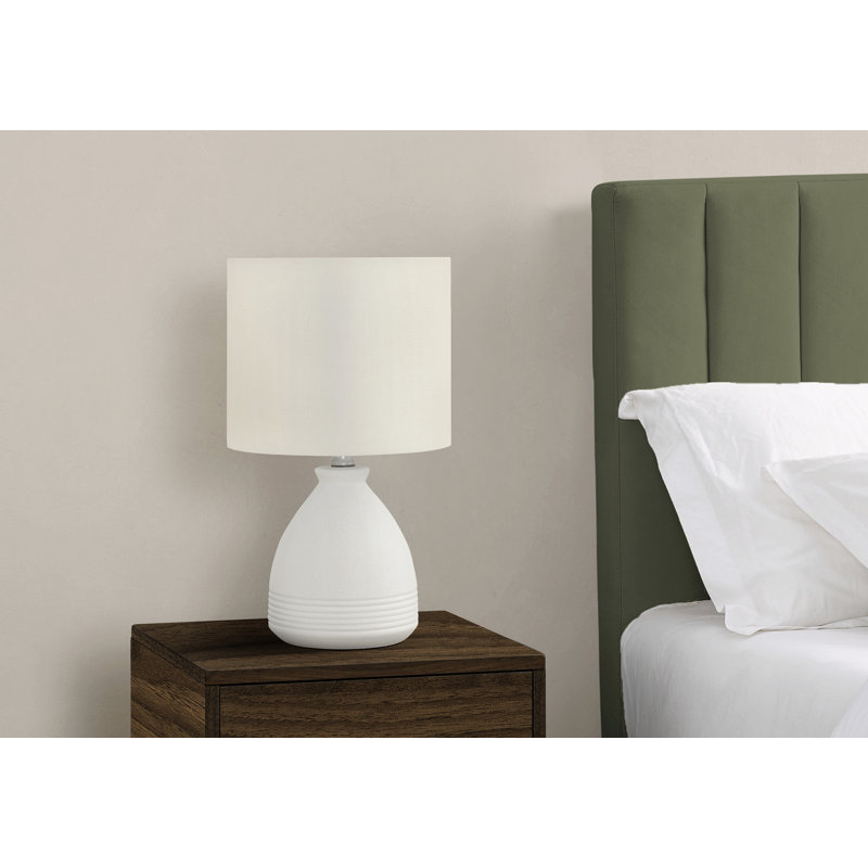 Lighting, H 17 po, lampe de table en céramique, abat-jour ivoire / crème, transitionnel